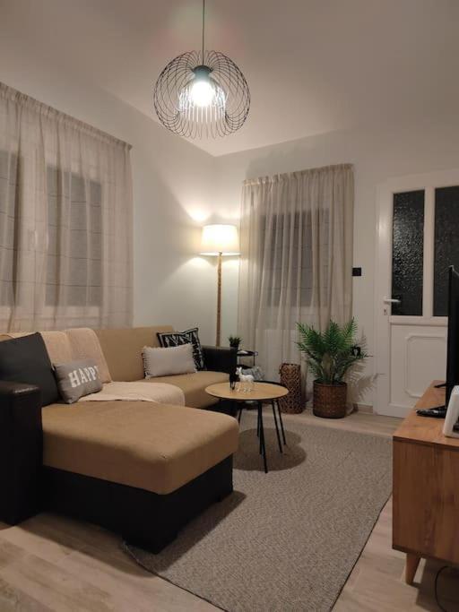 Cosy House With Garden Apartamento Volos Exterior foto